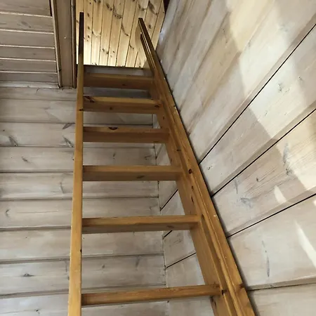 Timber Cabin, Centrally Located In Сasa de vacaciones Bodø